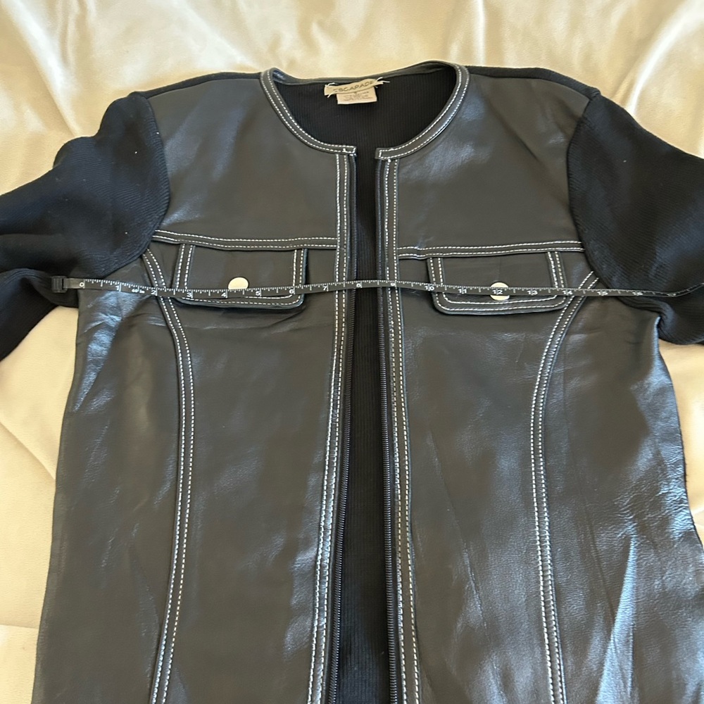Escapada Black Leather Jacket
